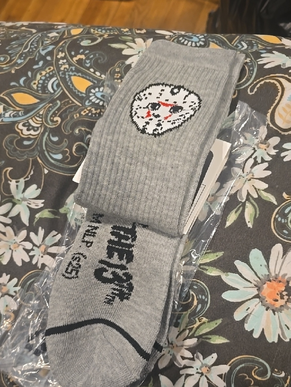 ❤️10/$40 New Friday The 13th JASON VOORHEES Socks Unisex
